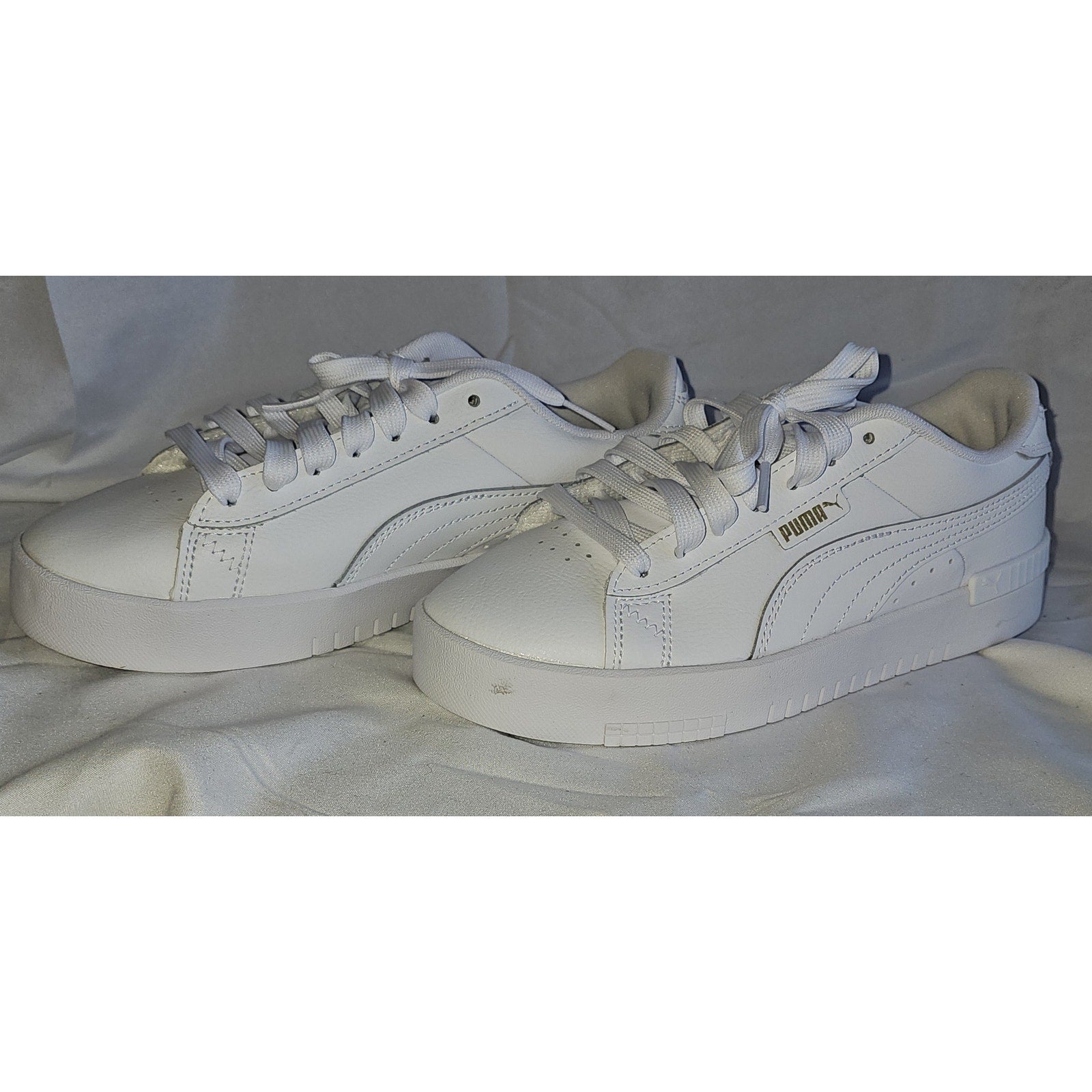PUMA Women's White Court Sneakers for Casual Wear and Everyday Comfort