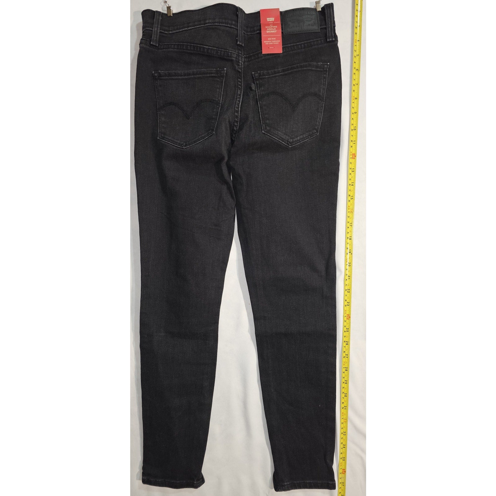 Levi's Women's 311 Shaping Skinny Jeans in Short Length - 26