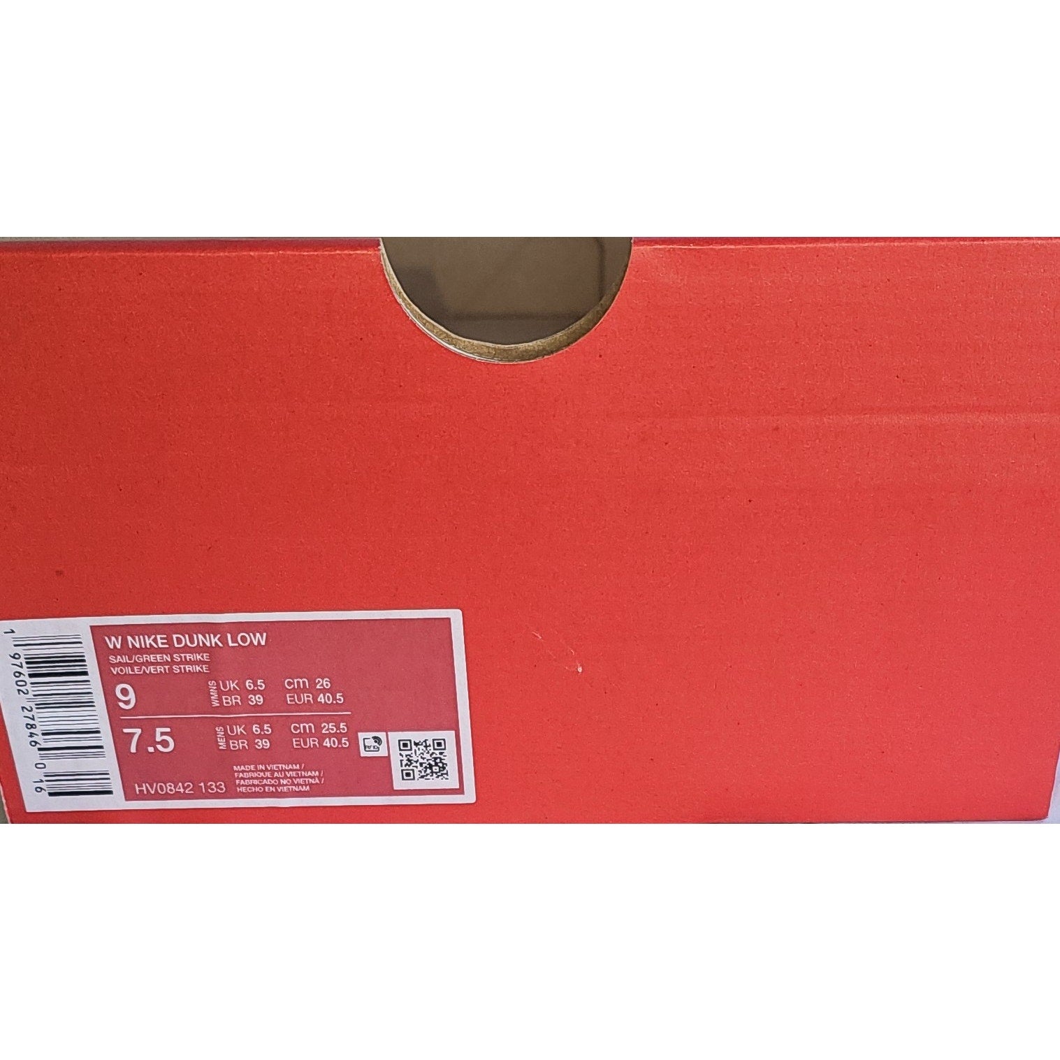 Nike Dunk Low Top Sneakers - Unisex - 9 Women's / 7.5 Men's