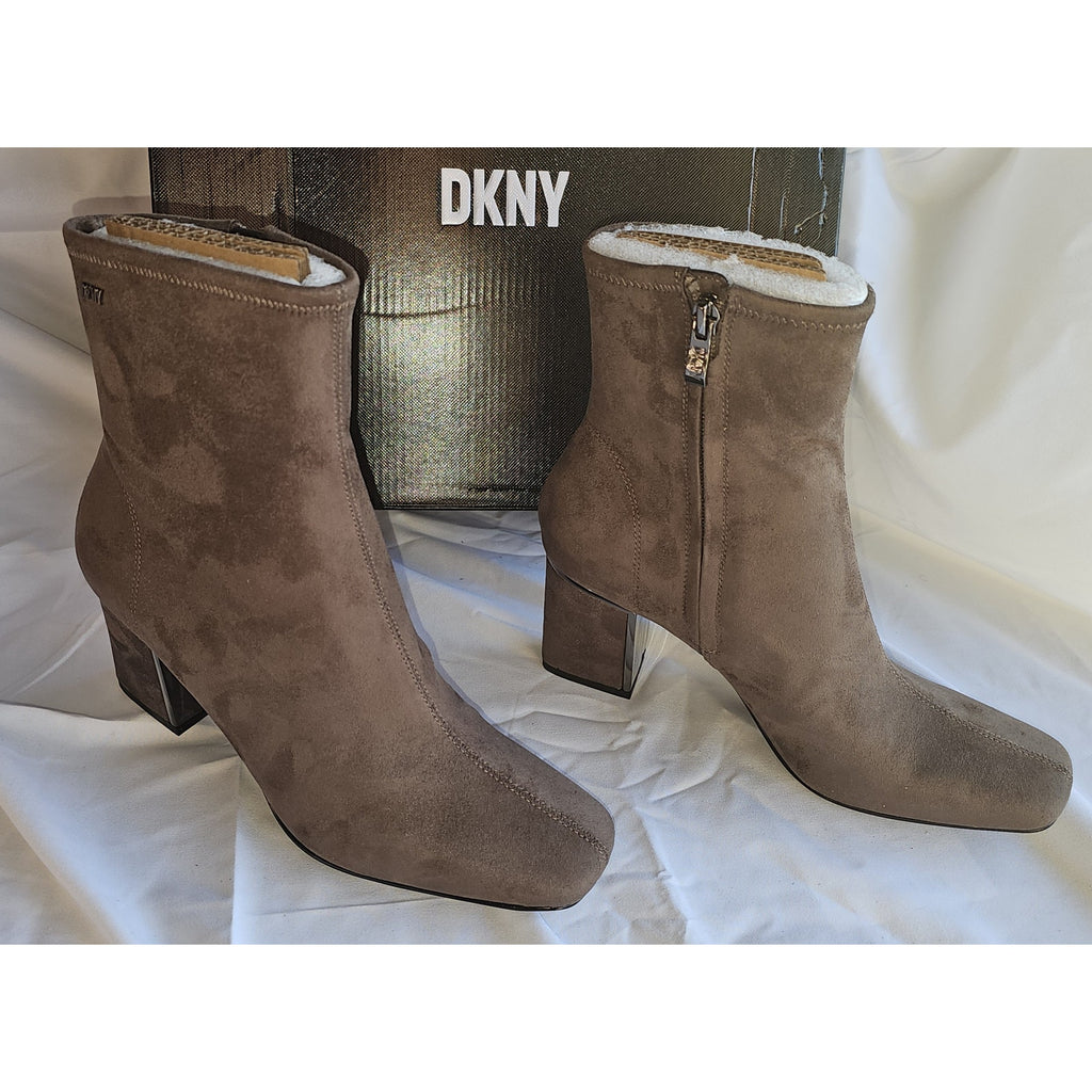 DKNY Women's Cavale Stretch Booties - Mushroom