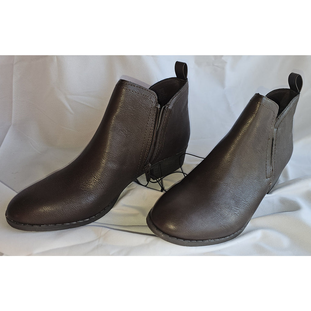 Sun + Stone Women's Cadee Ankle Booties