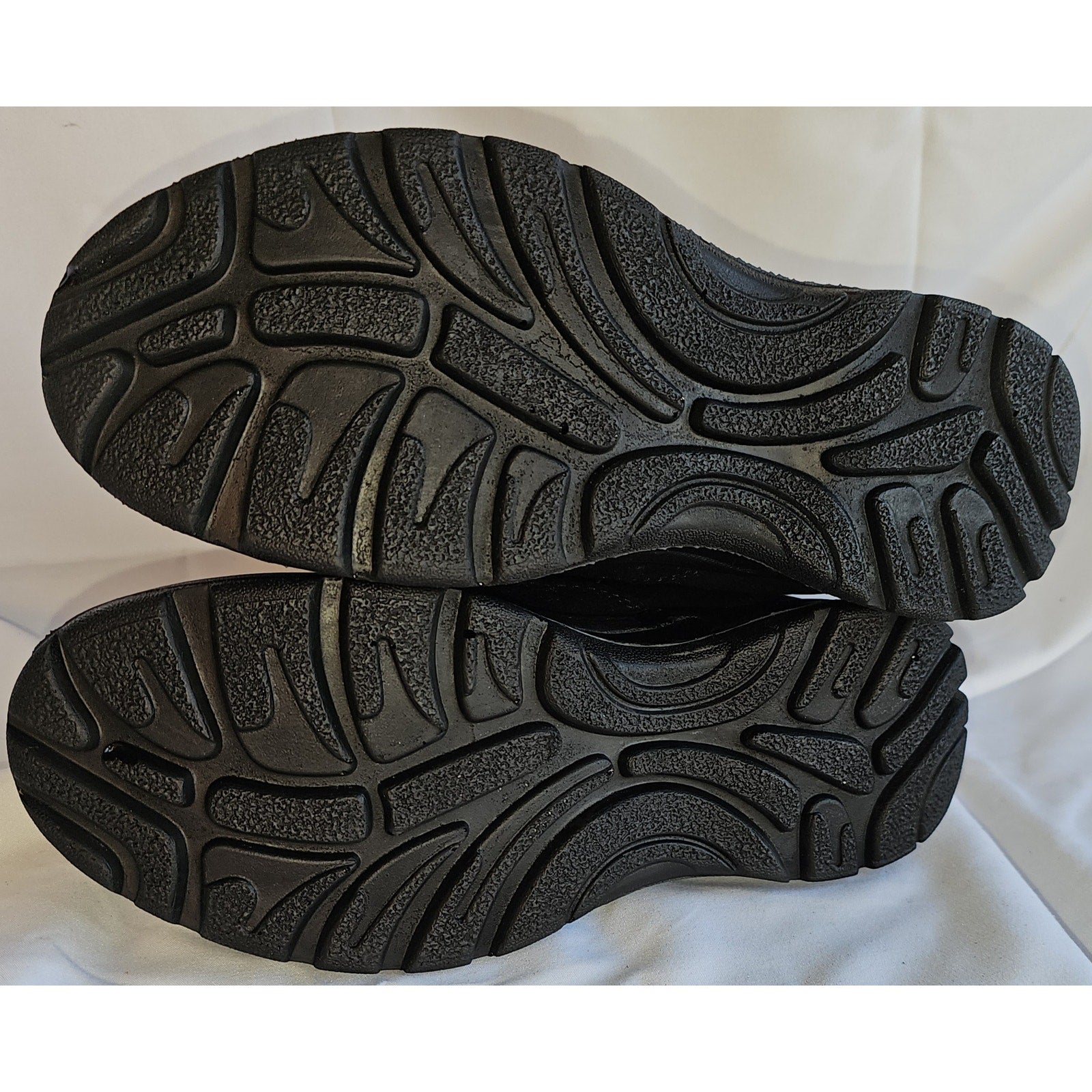 Easy Street Women's Frazer Slip Resistant and Waterproof Side Zip Boots